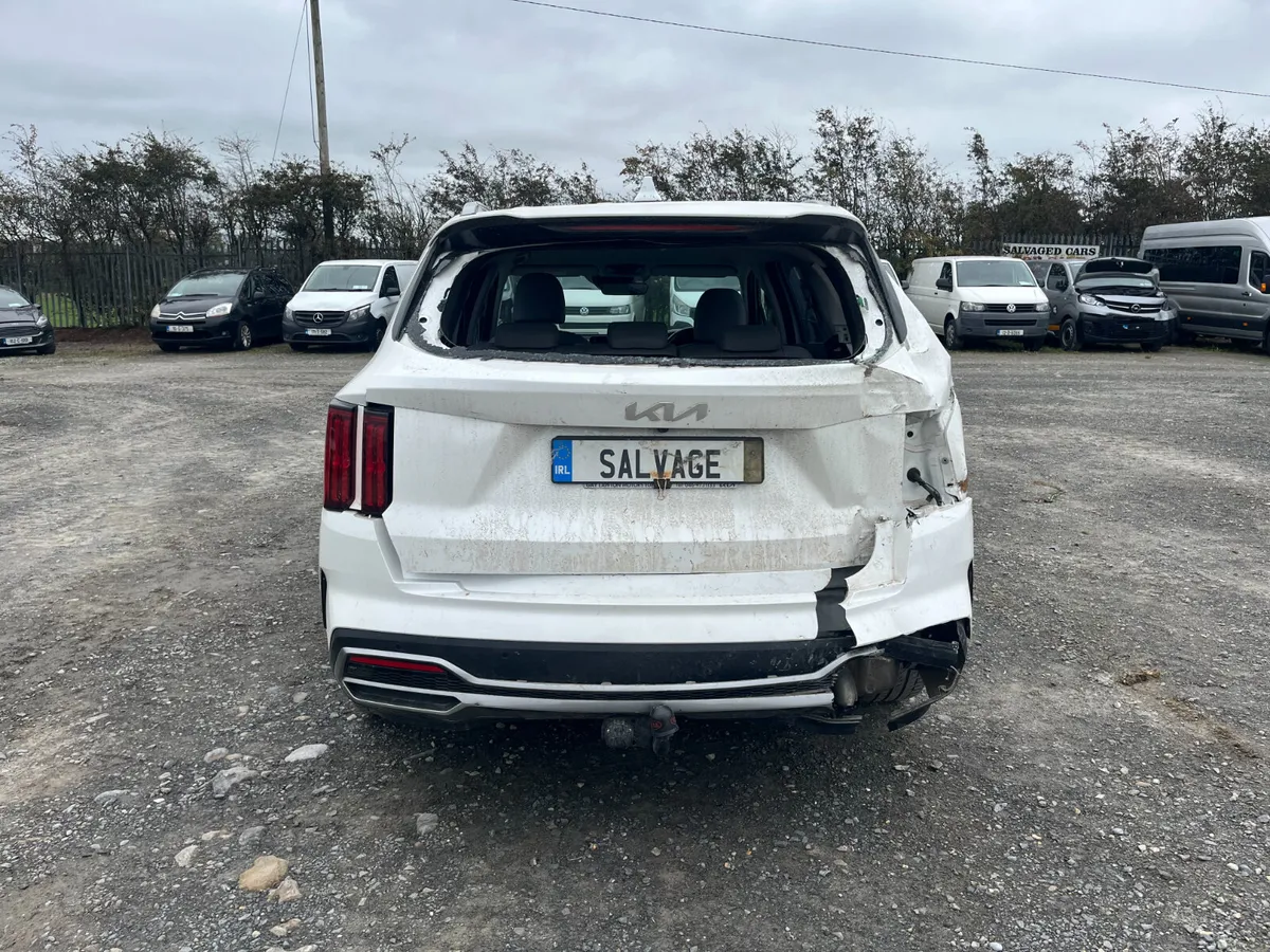 Kia Sorento 2023 - Image 2