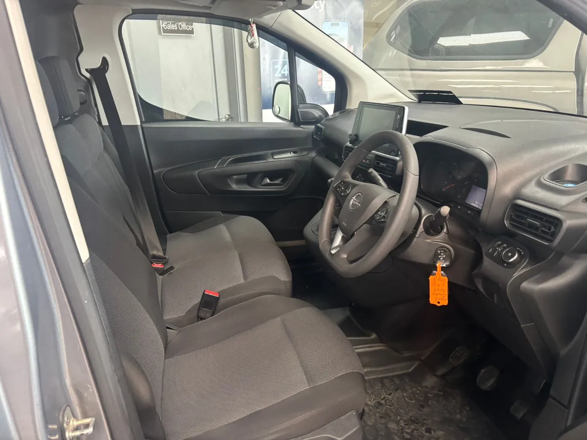 Opel Combo 2023. SPORT. - Image 3