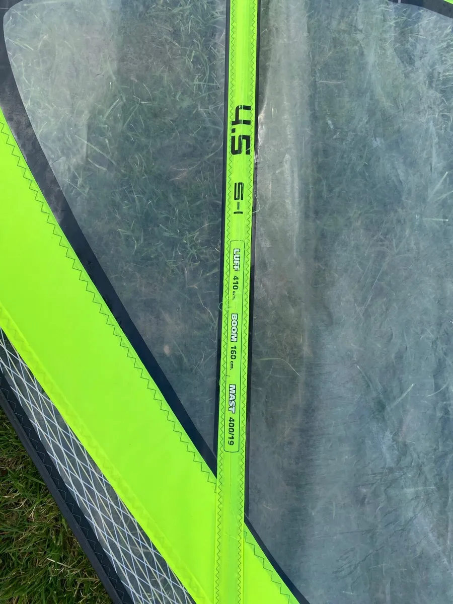 Windsurfing sails - Image 1