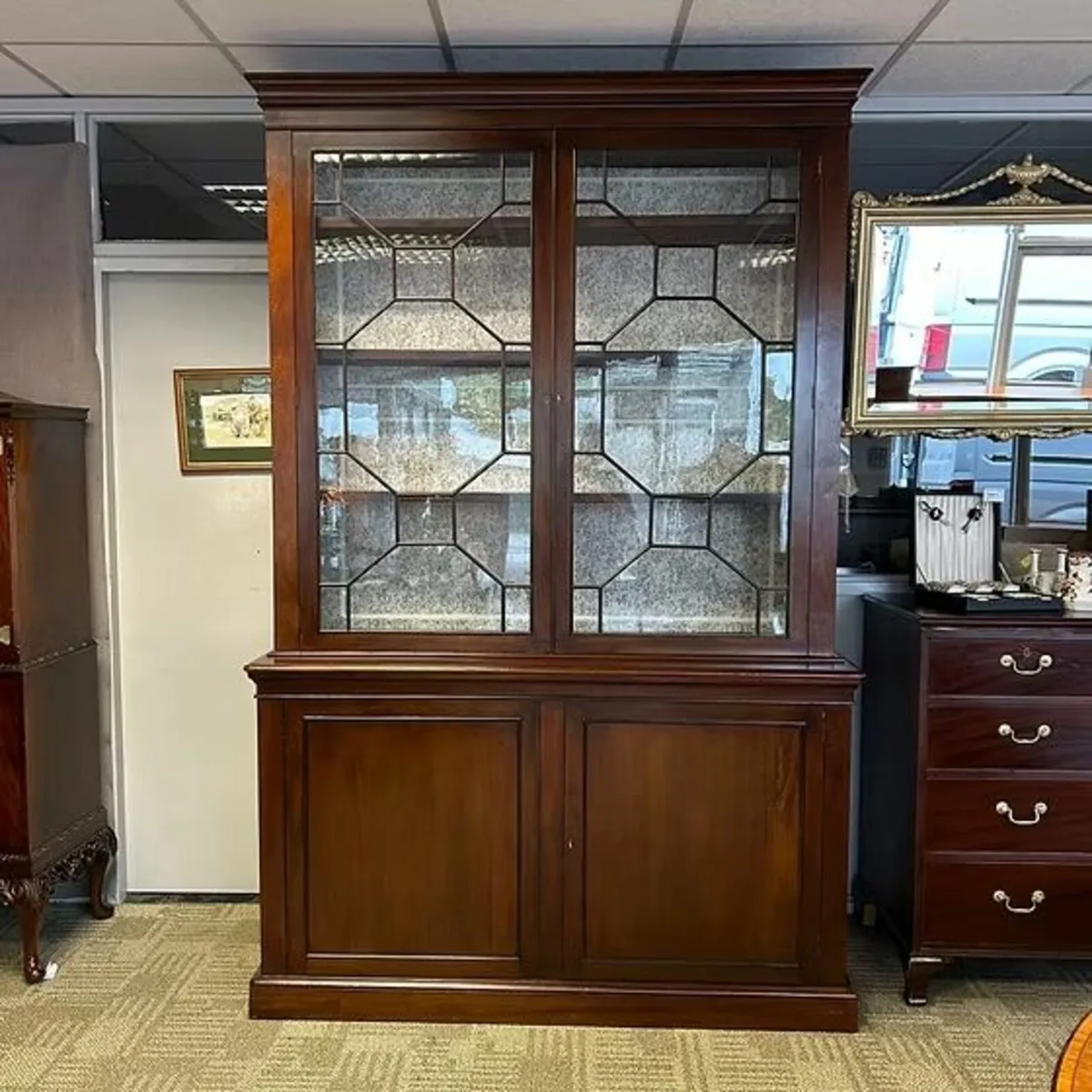 18th century Georgian mahogany bookcase with lined