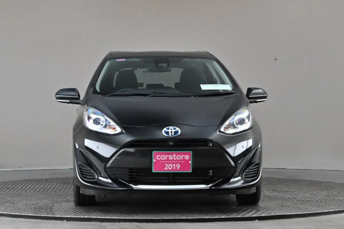 Toyota Aqua 1.5 Vvt-i Hybrid  android Car Player - Image 2