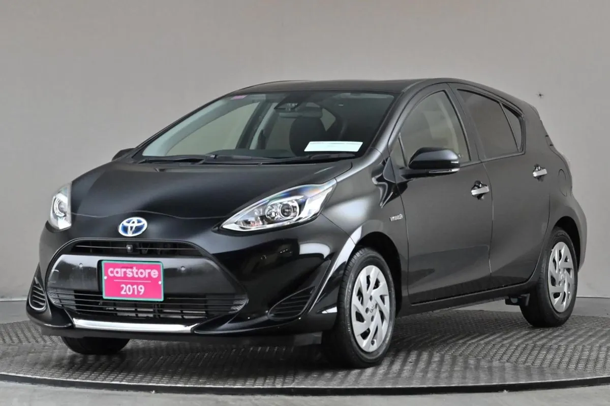 Toyota Aqua 1.5 Vvt-i Hybrid  android Car Player - Image 3