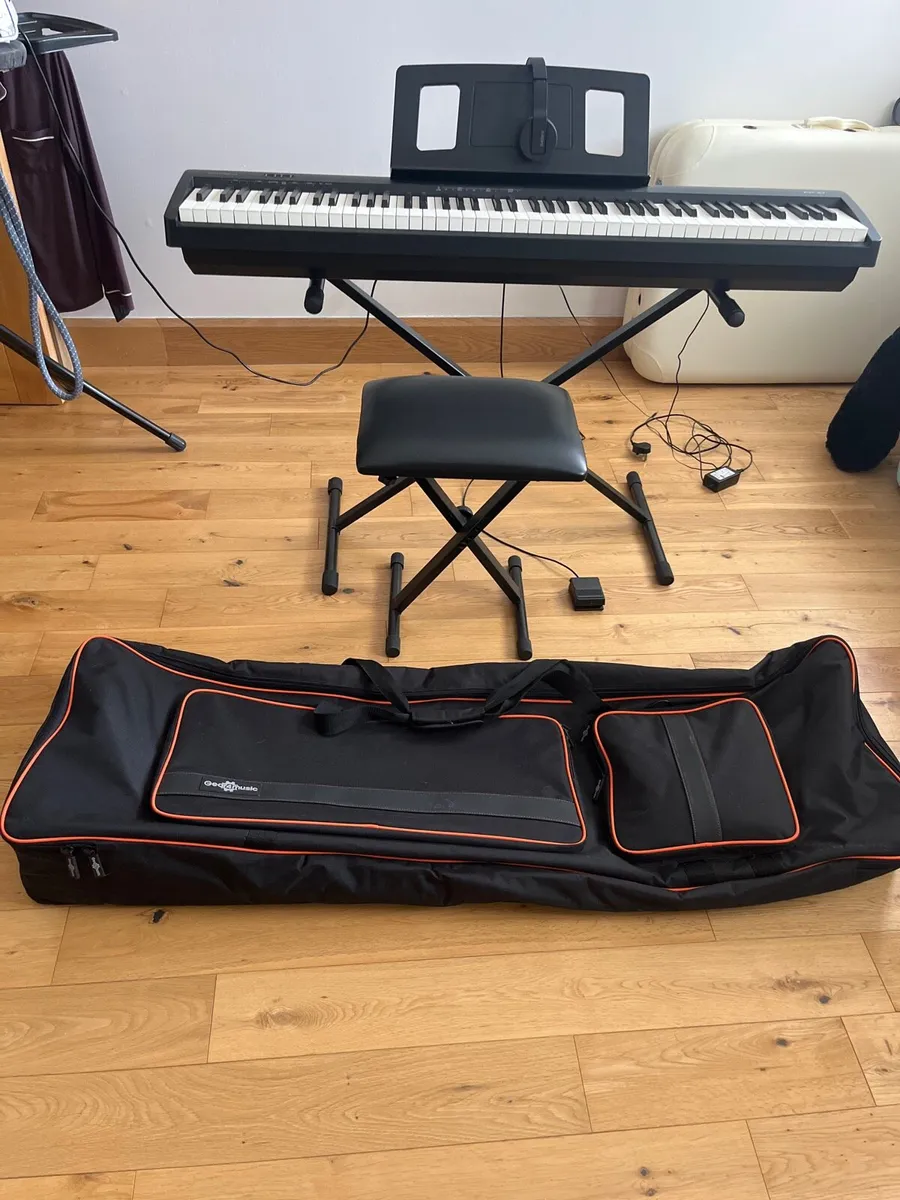 Roland weighted keyboard - Image 2