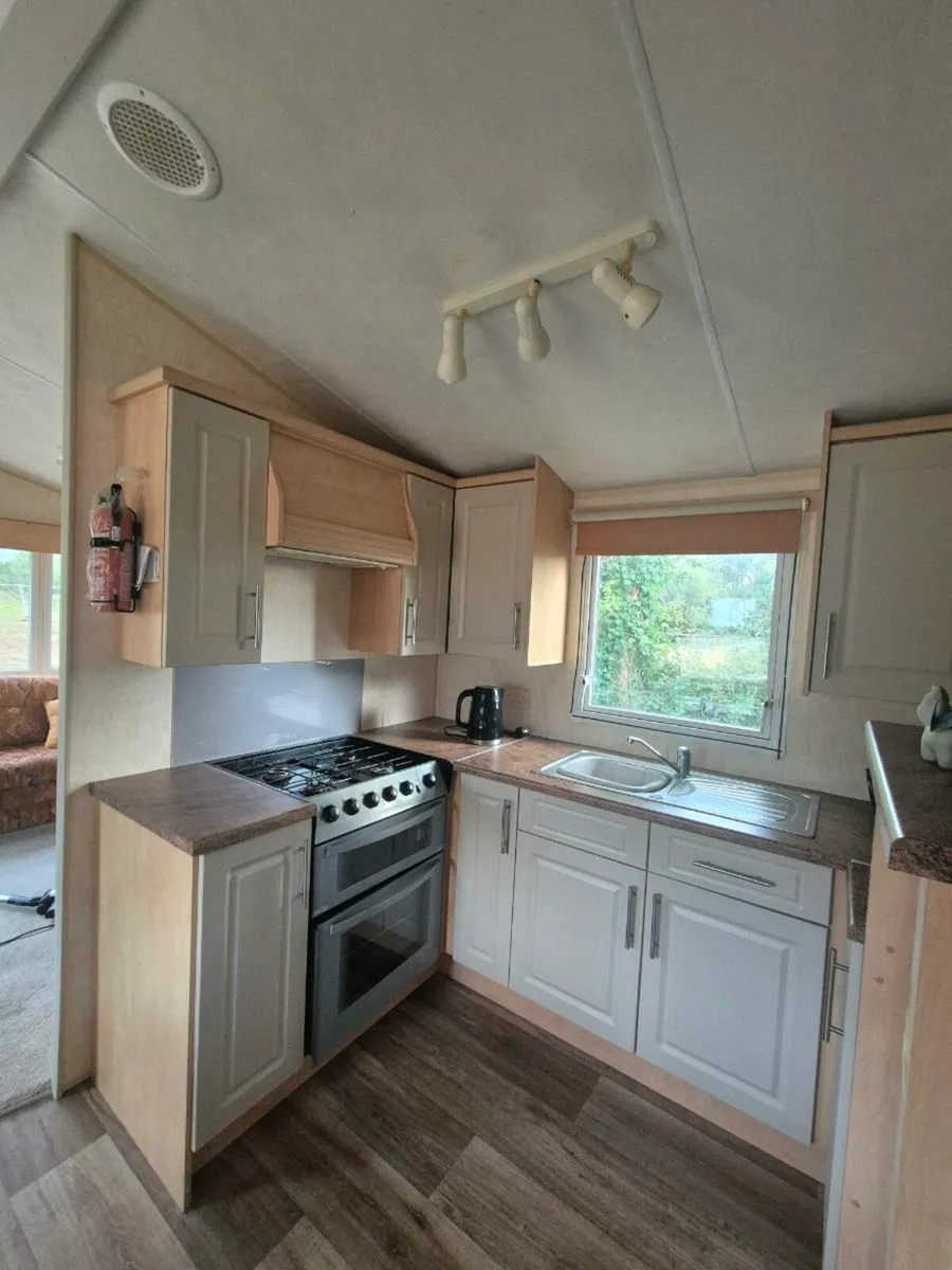 Willerby Westmorland 37x12 - Image 2