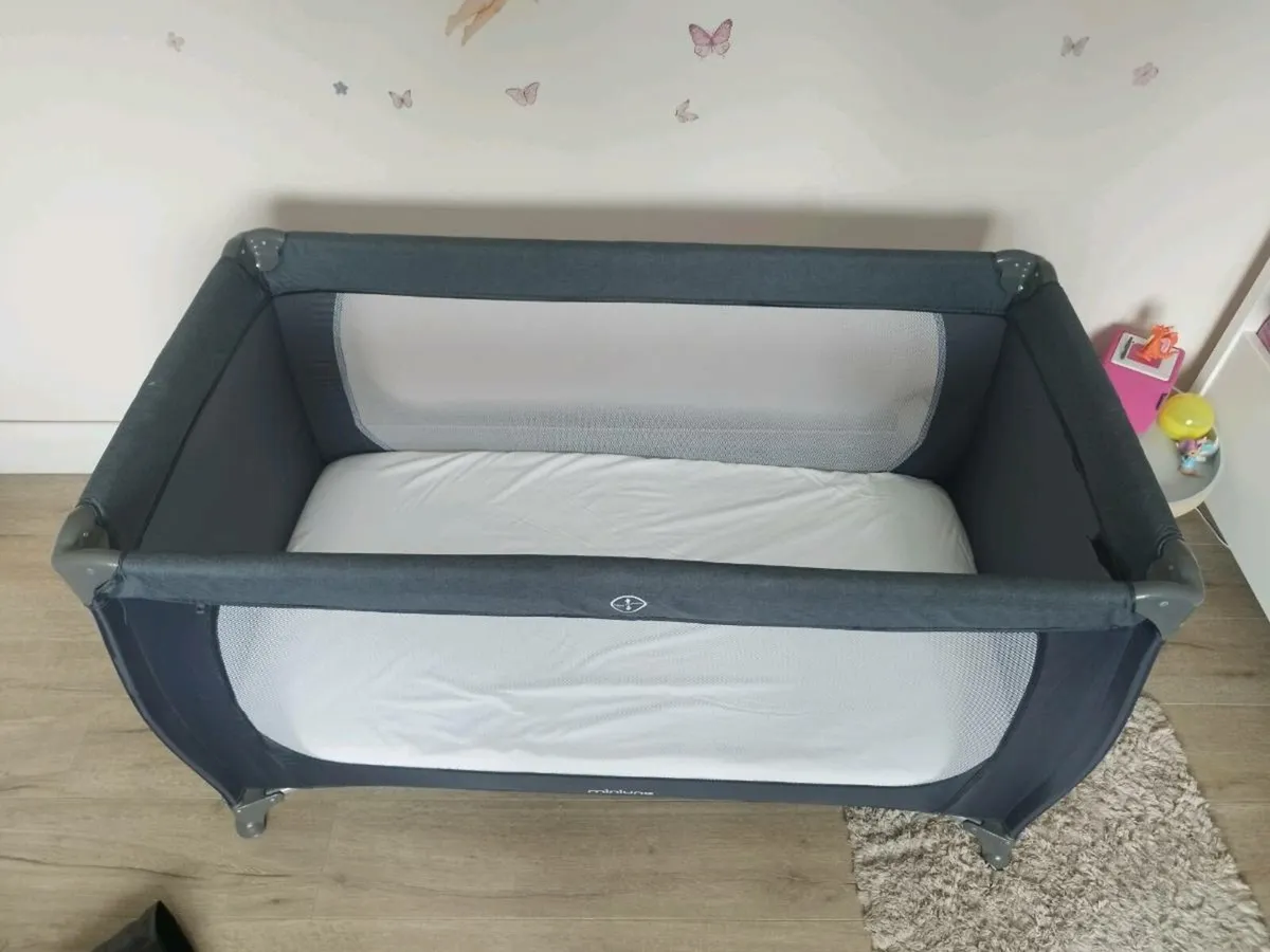 Travel Cot - Image 4
