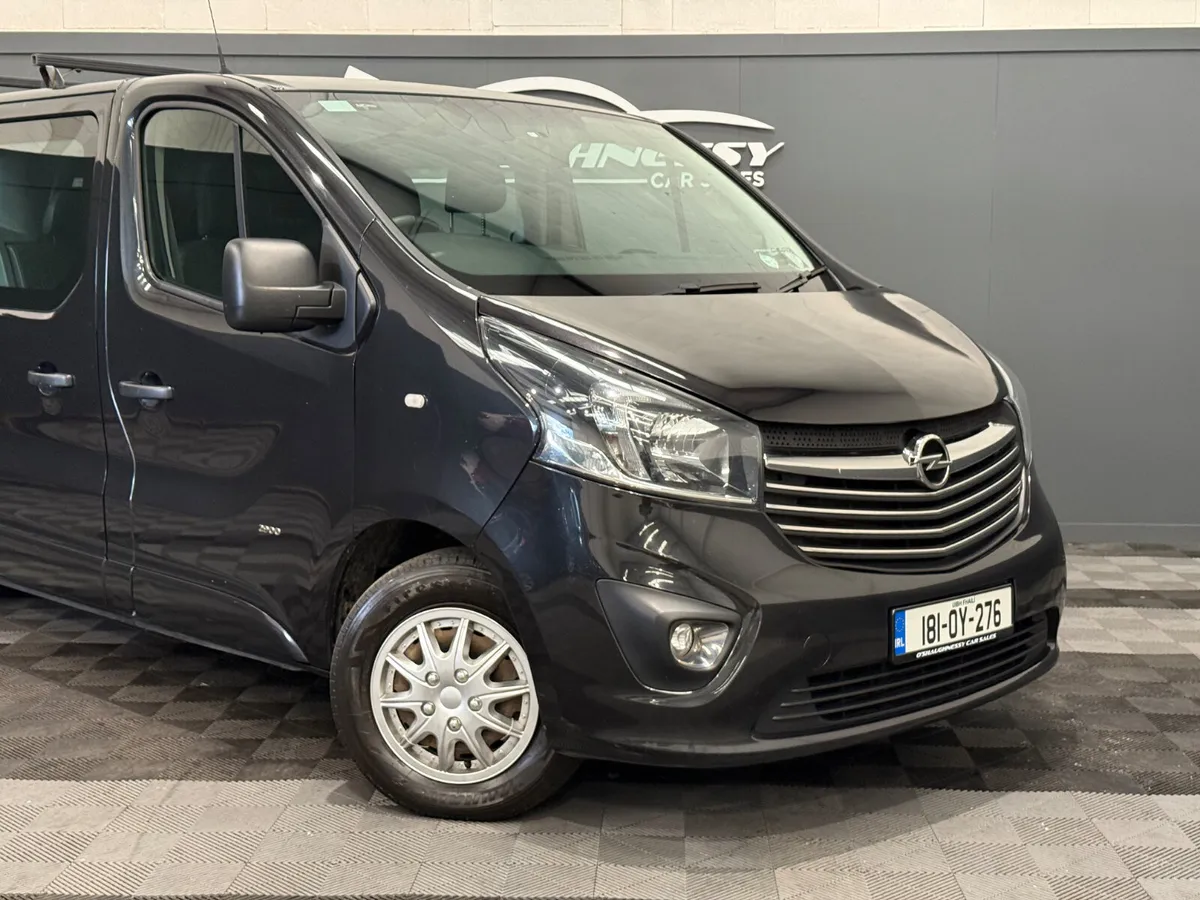 Opel Vivaro 2018 Crew cab 6 seater €10950 INC VAT - Image 3