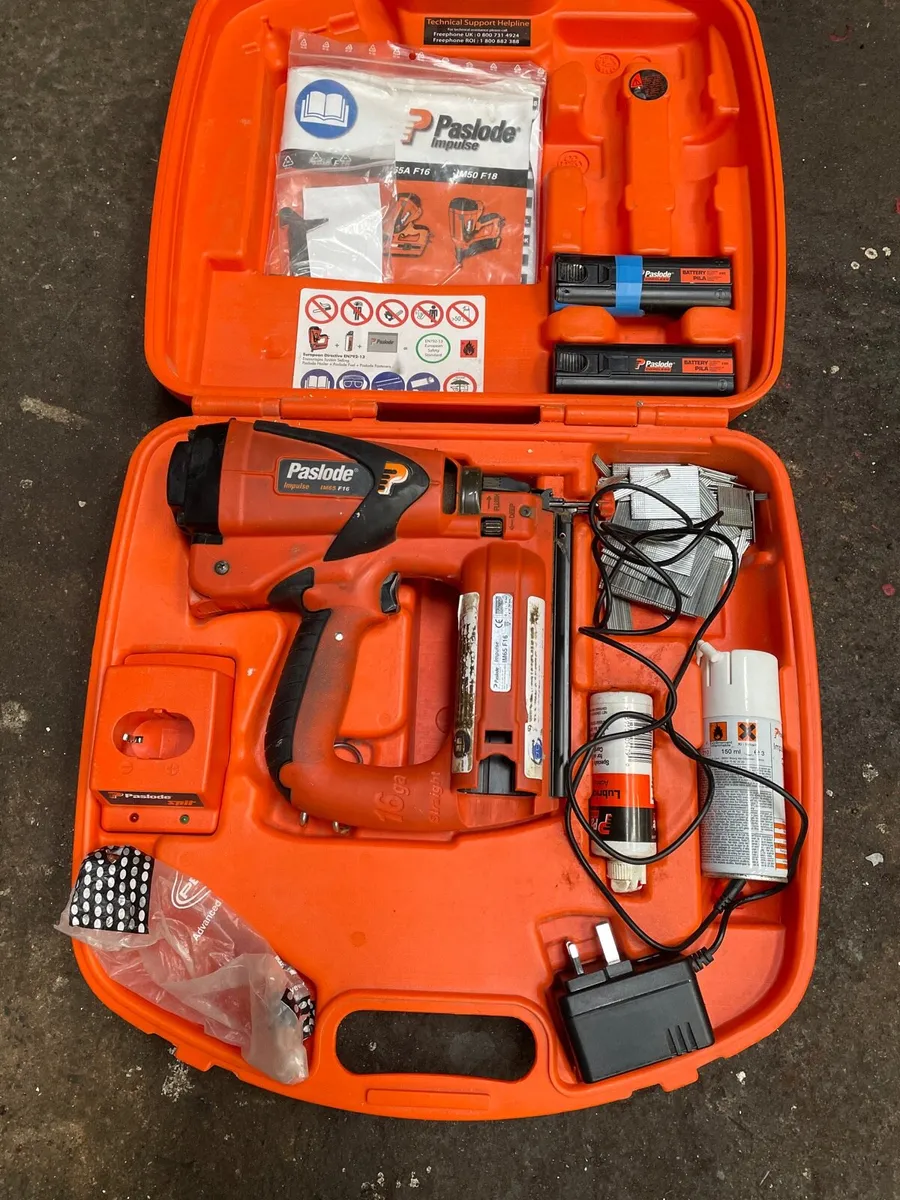Paslode im65 F16 nail gun - Image 1