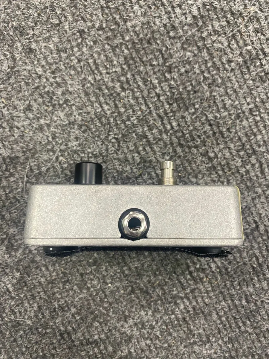 El Nano (The Mole) Bass Booster Guitar Pedal - Image 2