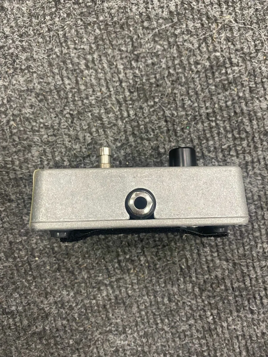 El Nano (The Mole) Bass Booster Guitar Pedal - Image 3