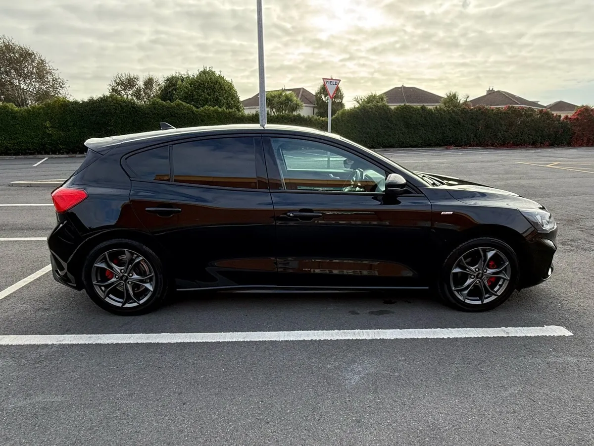 2019 FORD FOCUS ST LINE - Image 2
