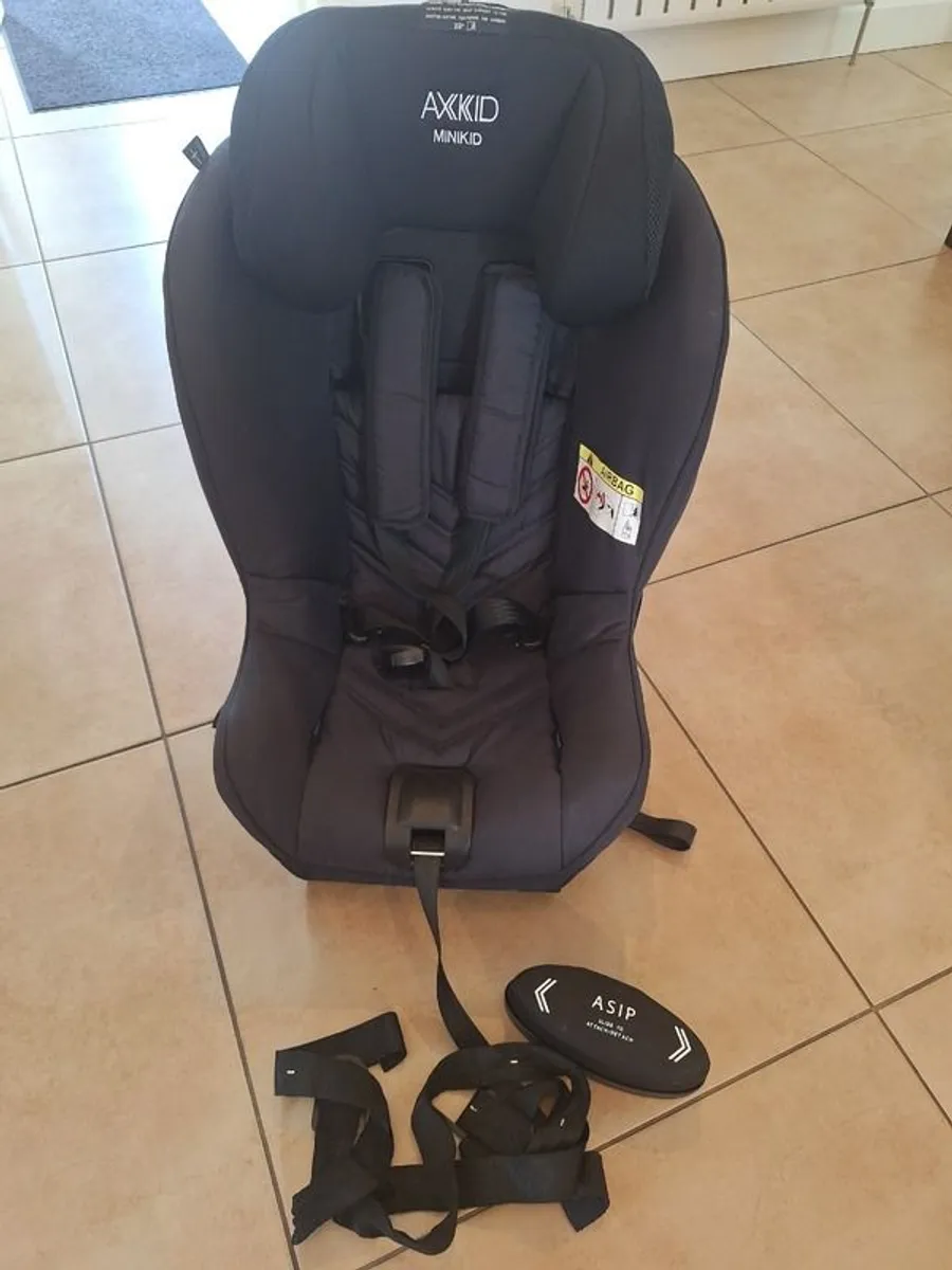 Axkid minikid rearfacing (birth to age 7) - Image 1