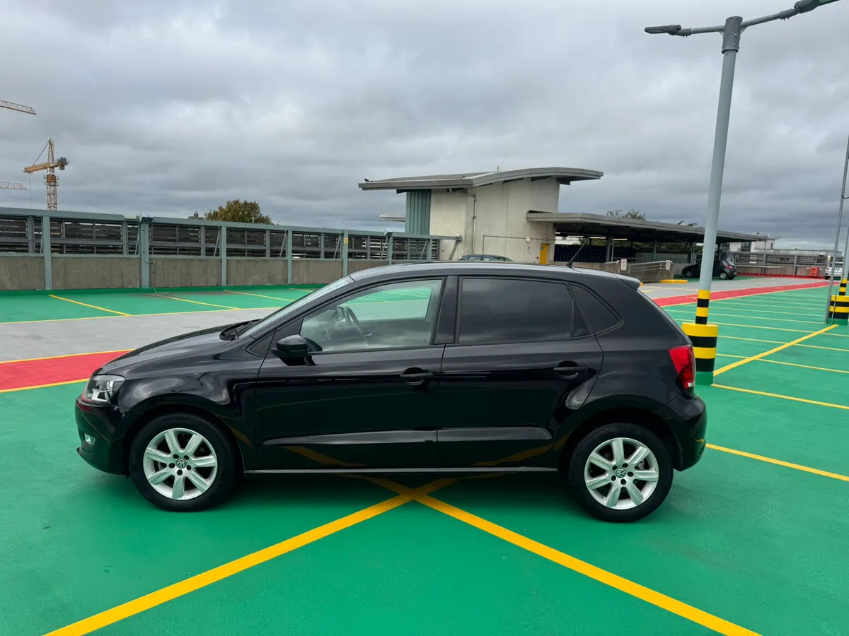141 VW POLO 1.2 Auto VERY LOW MILEAGE - Image 2