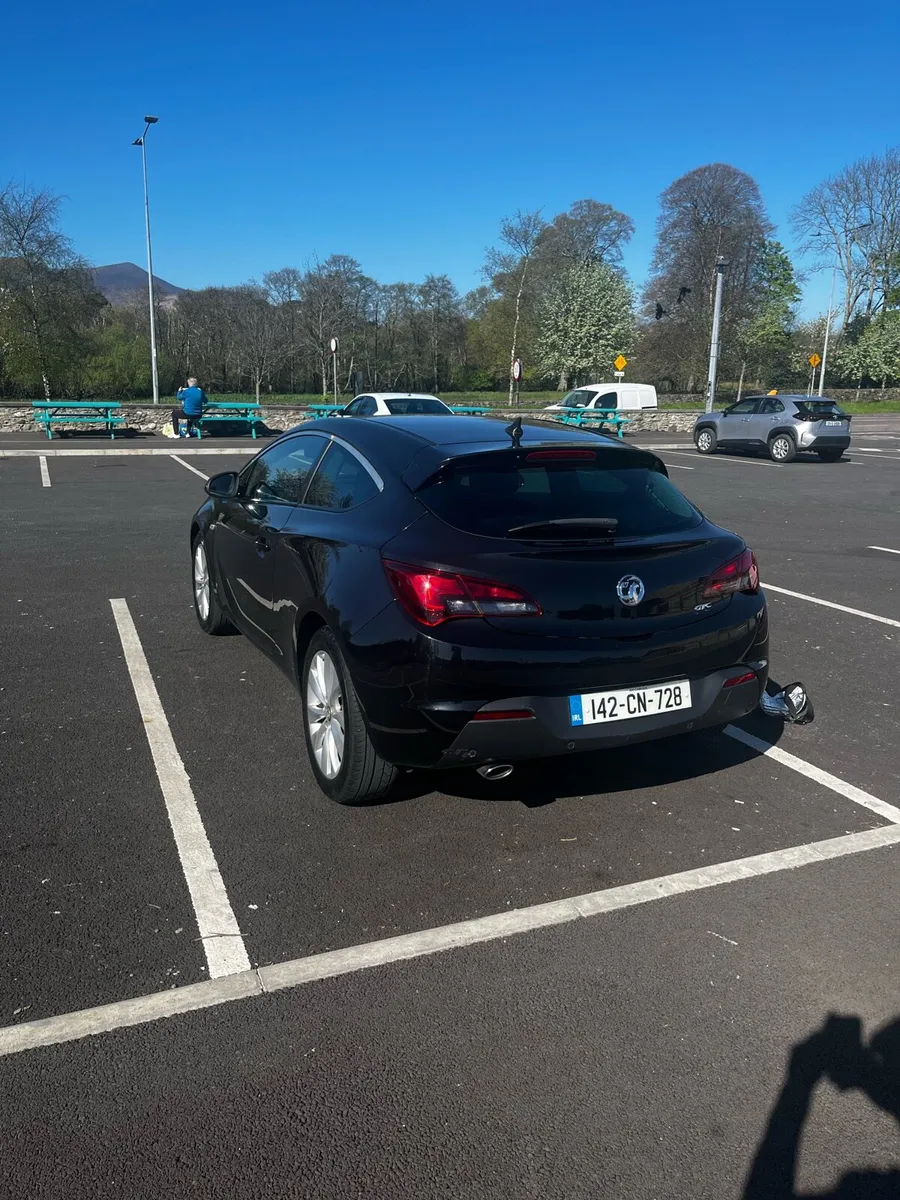 Opel Astra 2.0 GTC SRI - Image 4