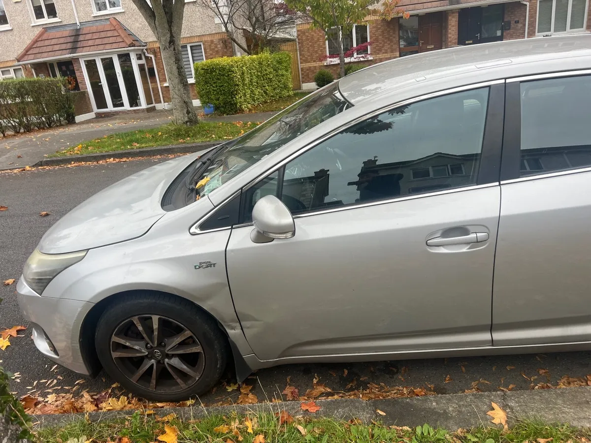 Toyota Avensis 2012 - Image 4