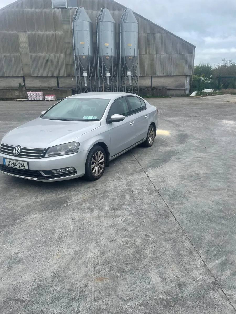 Volkswagen Passat - Image 2