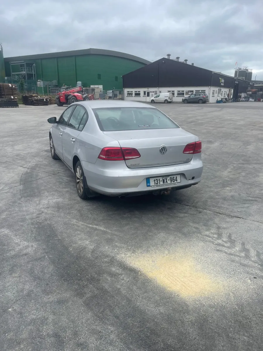 Volkswagen Passat - Image 3