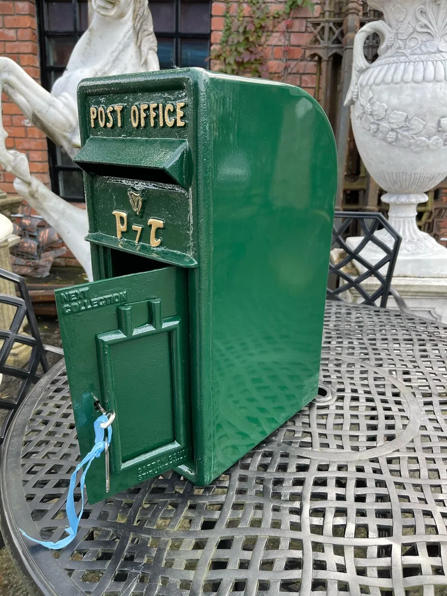 Saorstat Eireann post box - Image 4
