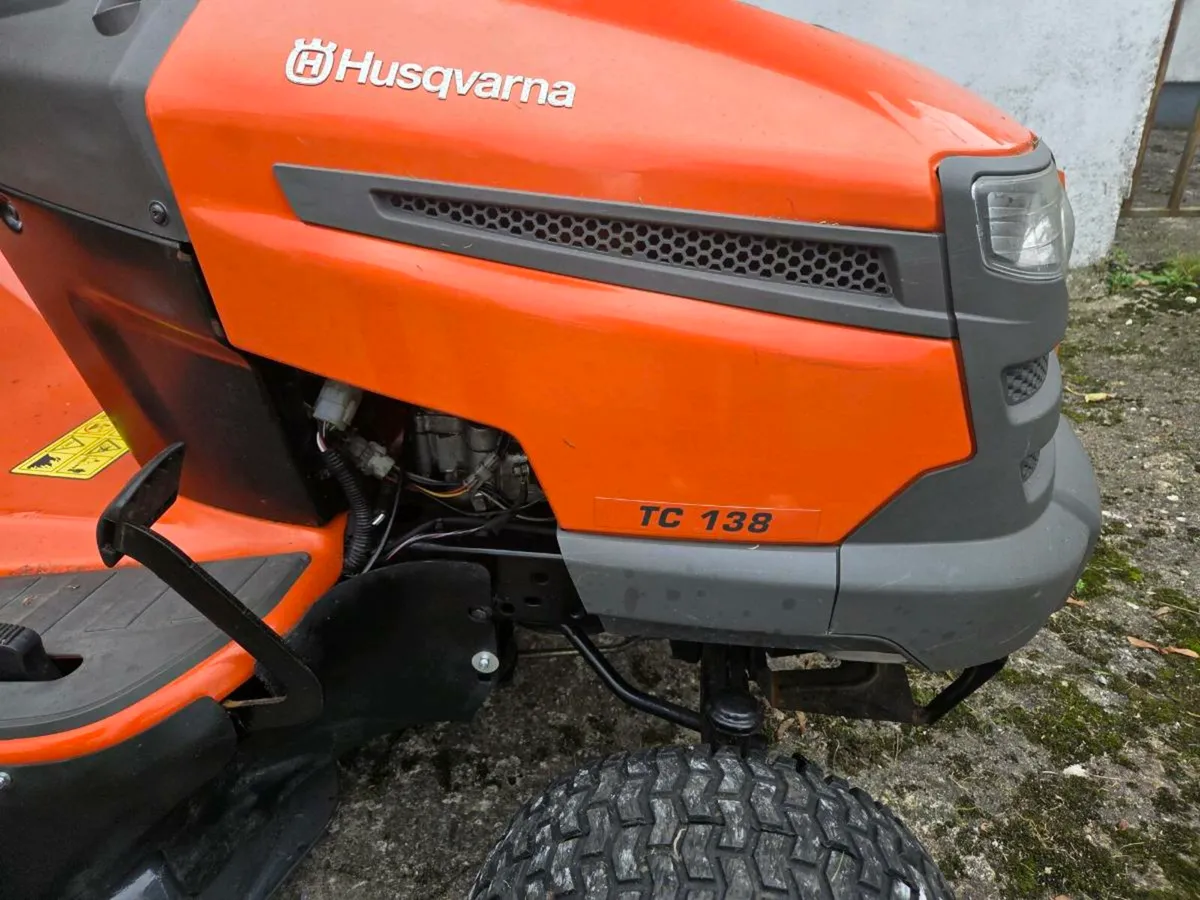 Husqvarna ride-on lawnmower - Image 2