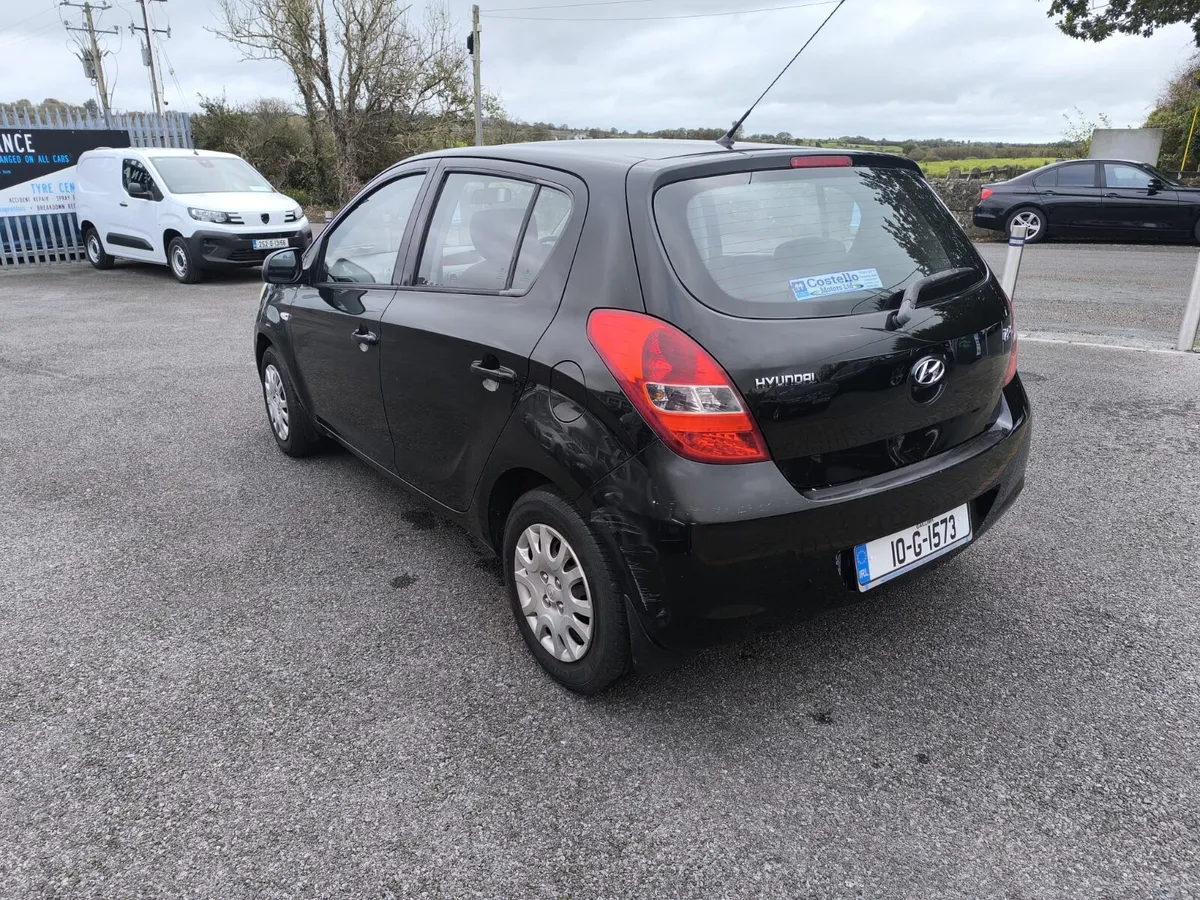 Hyundai i20 2010 - Image 4