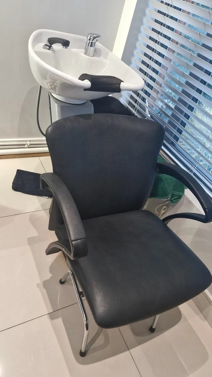 Hair salon furniture - Image 3