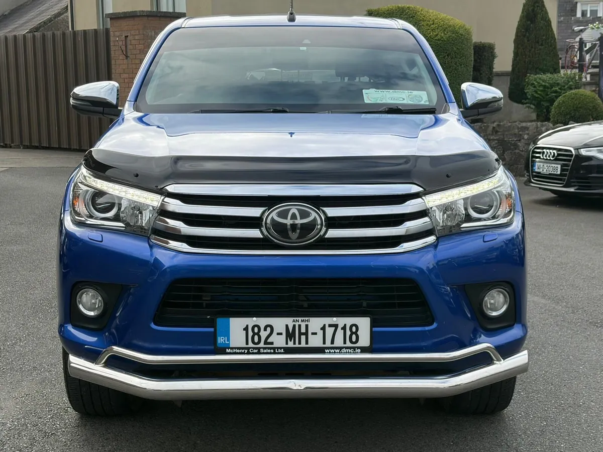 182 Toyota Hi Lux Crew Cab Auto - Image 2