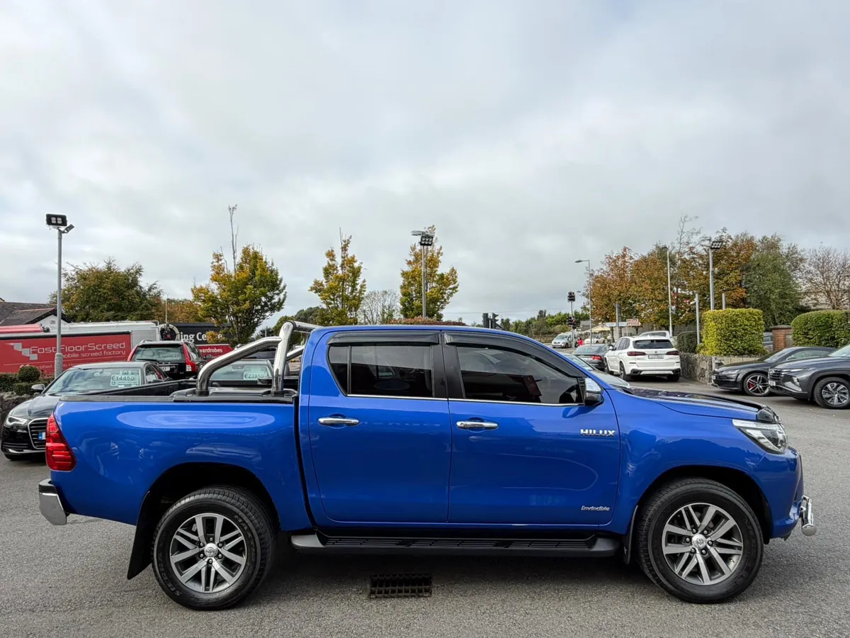 182 Toyota Hi Lux Crew Cab Auto - Image 4