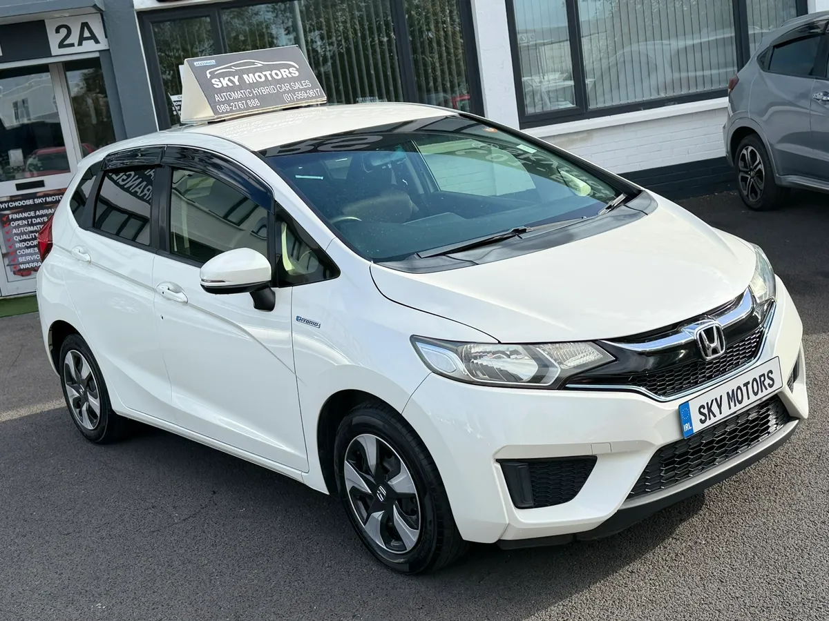 2017 Honda Jazz/Fit 1.5 Petrol Hybrid,Automatic - Image 1