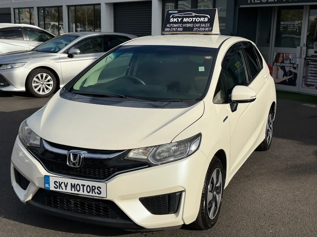 2017 Honda Jazz/Fit 1.5 Petrol Hybrid,Automatic - Image 3