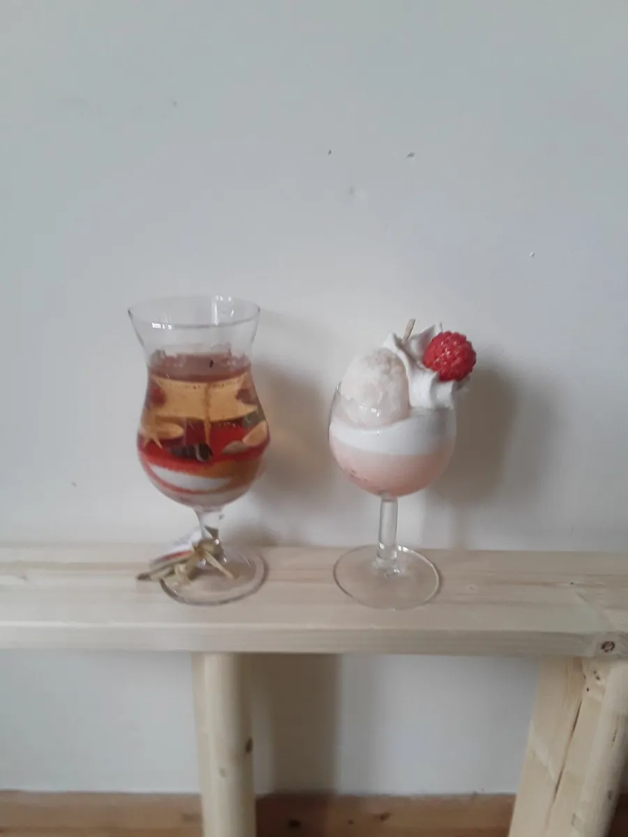 Two new novelty candles unwanted gifts - Image 3