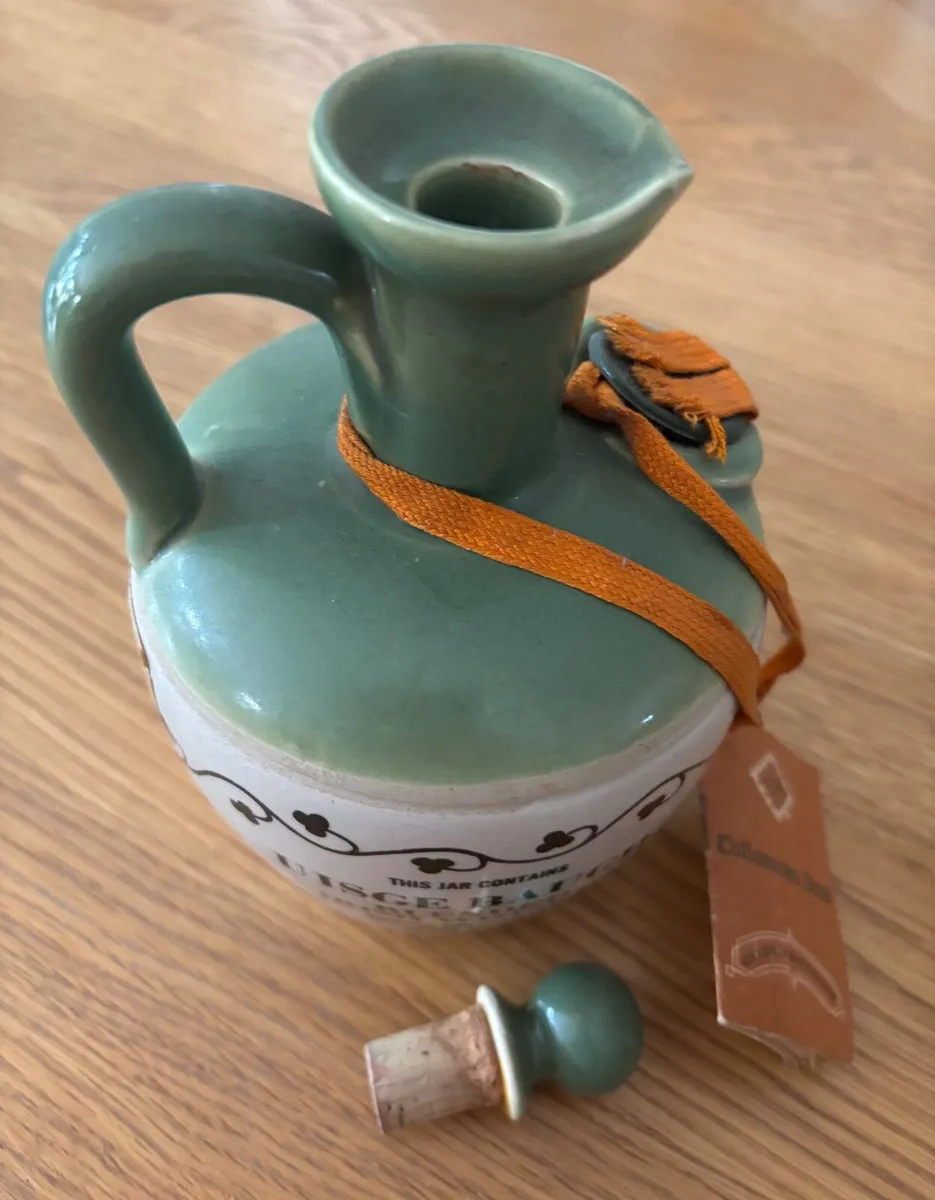 Vintage ceramic whiskey jug - Image 4