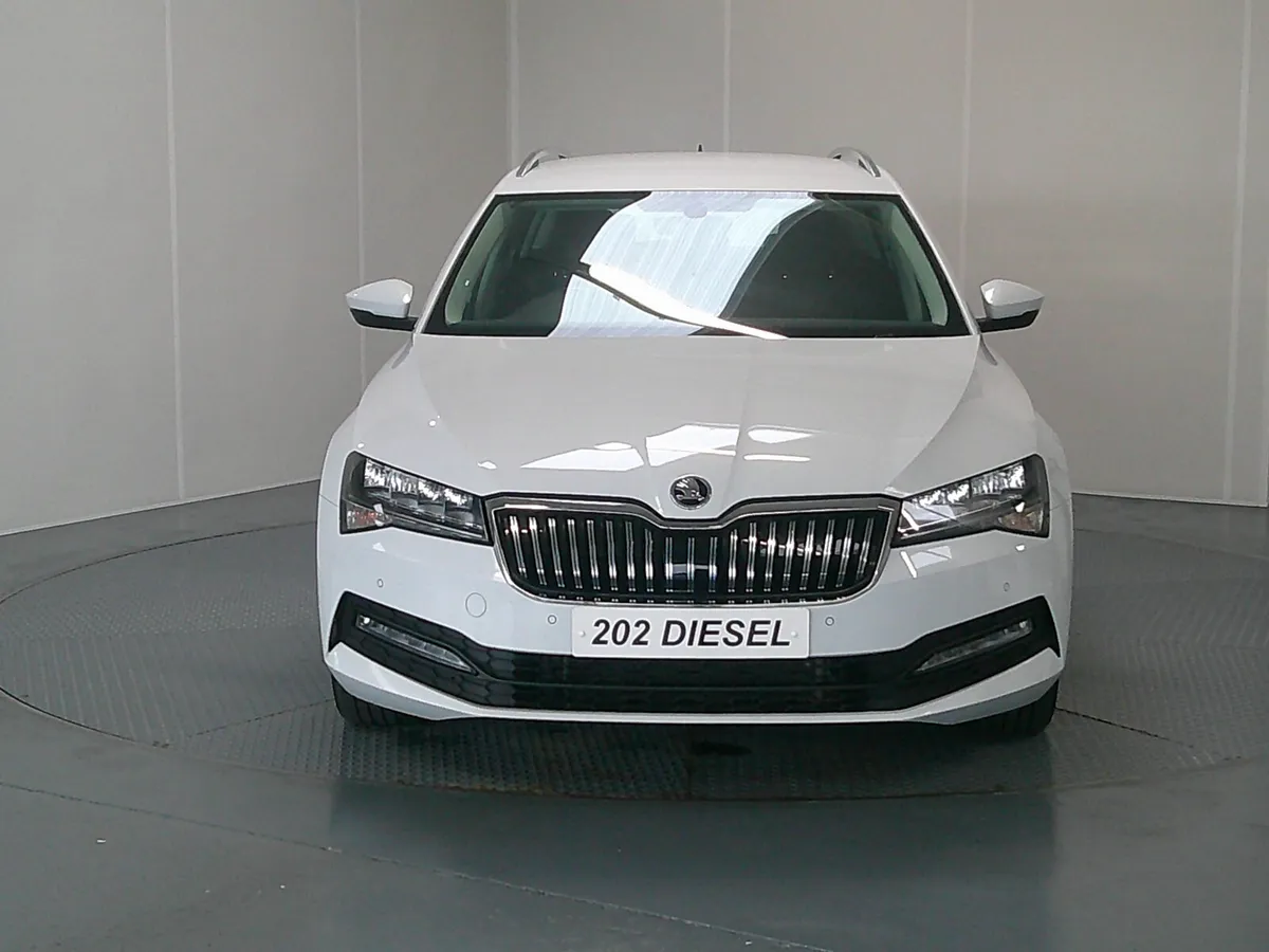 Skoda Superb 2020 - Image 2