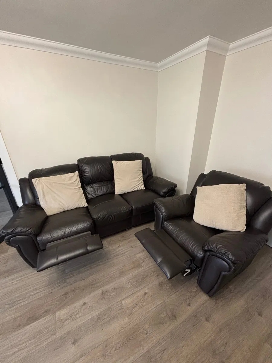 Couch, tv unit , coffee table - Image 2