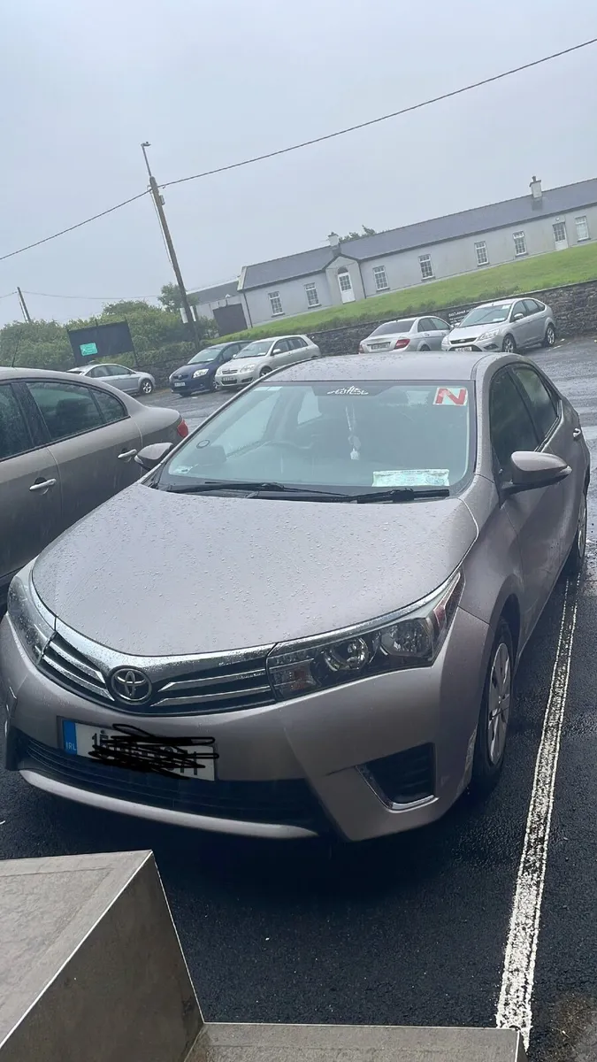 Toyota Corolla 2015 - Image 1