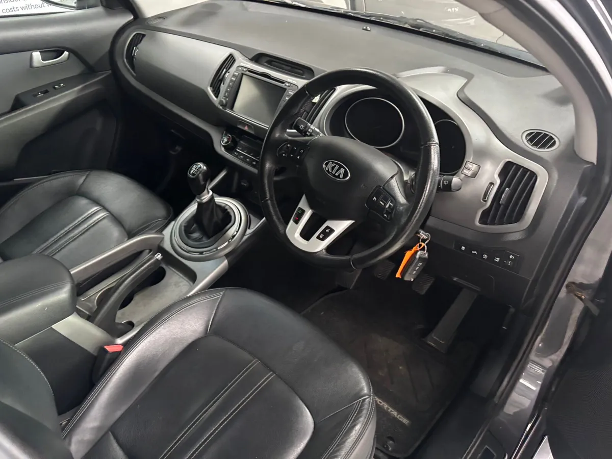 Kia Sportage 2015. 1.7 CRDI.  PLATINUM - Image 3