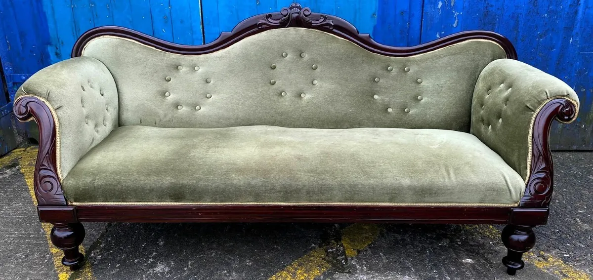 ANTIQUE DOUBLE END SOFA - Image 1