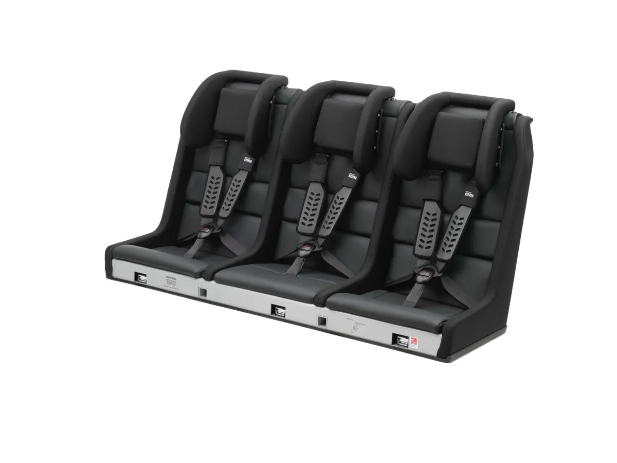 Multimac Superclub 3 Seater - Like New - Image 2