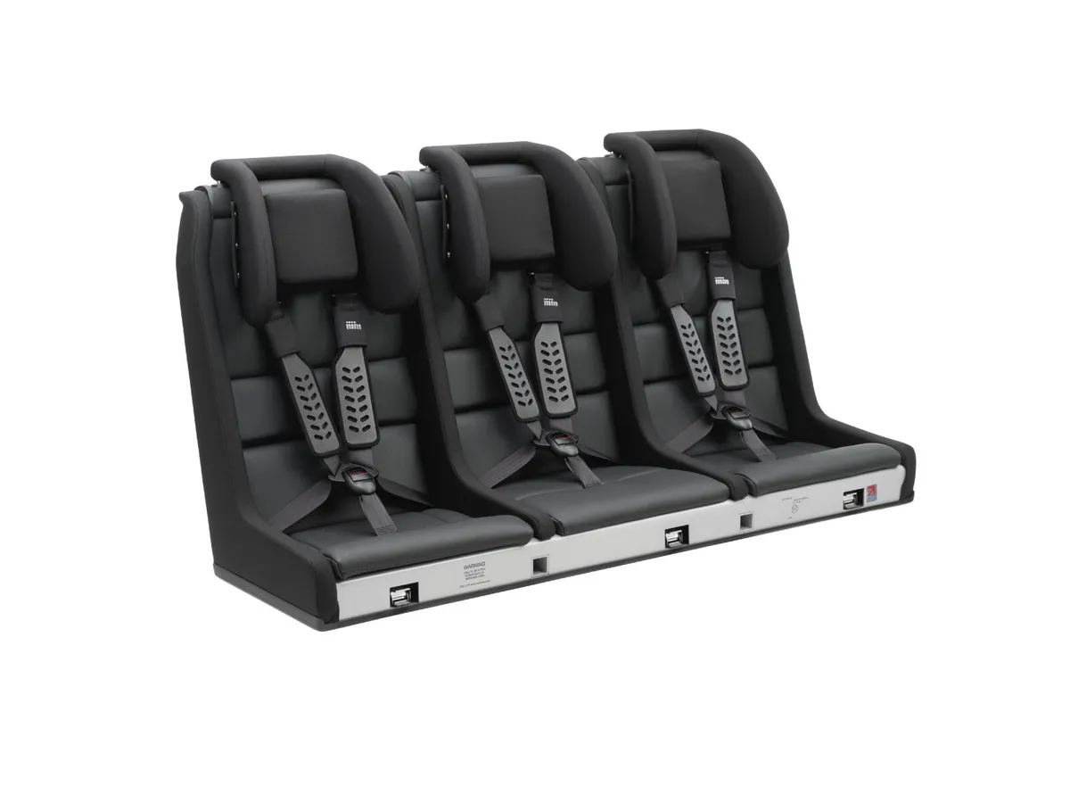 Multimac Superclub 3 Seater - Like New - Image 3