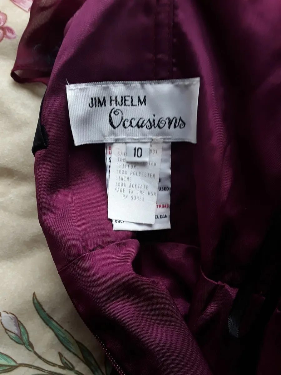 Beautiful brand new wine coloured dress - Image 3