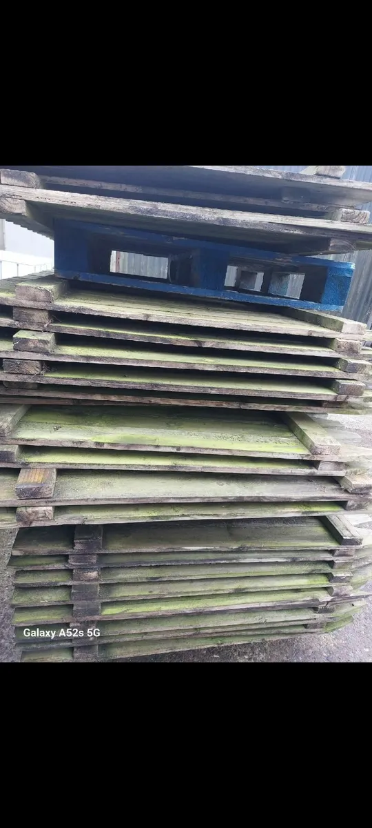 Timber fence panels - Image 3
