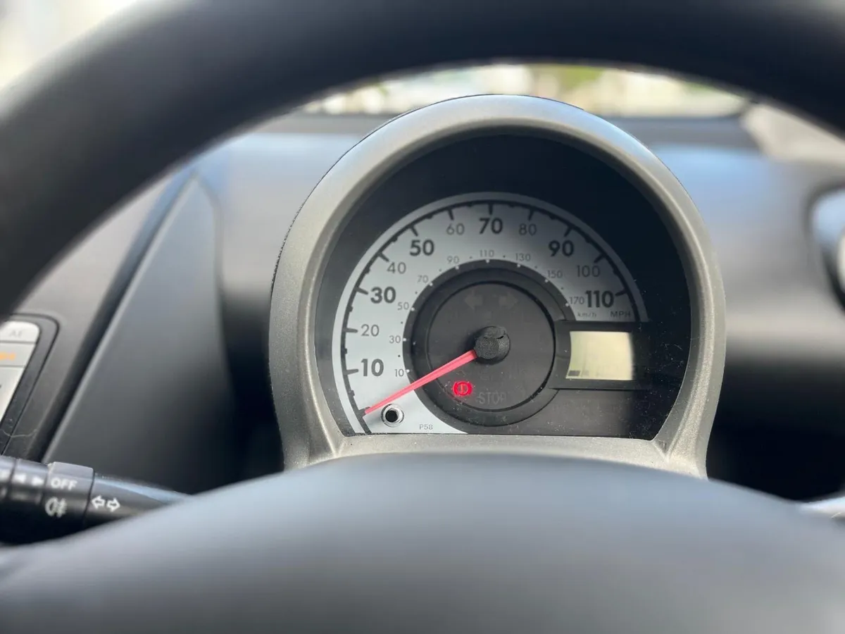 Car - Image 4