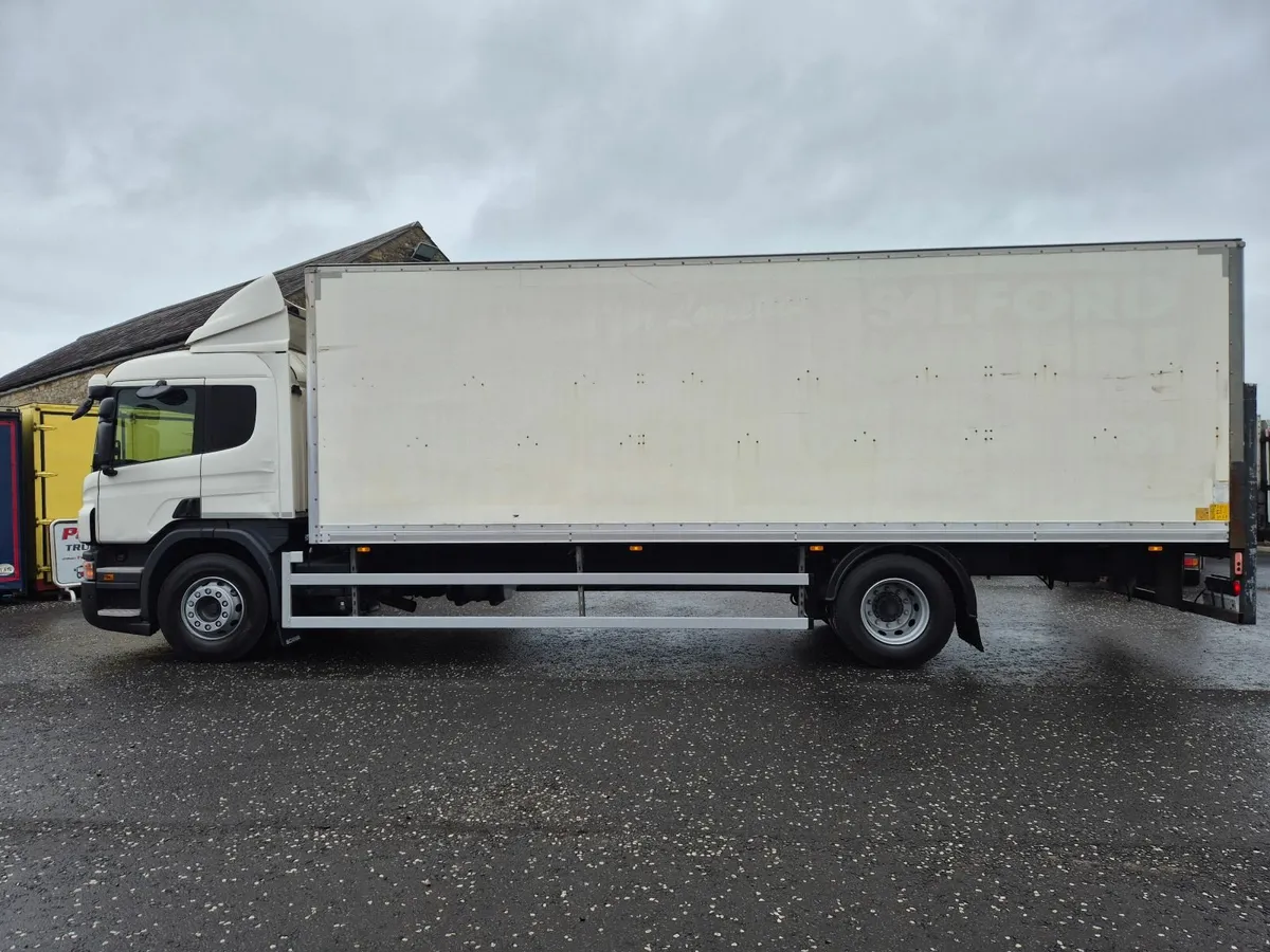 2016 Scania P250 s/cab Box van 1.5ton tail lift - Image 4