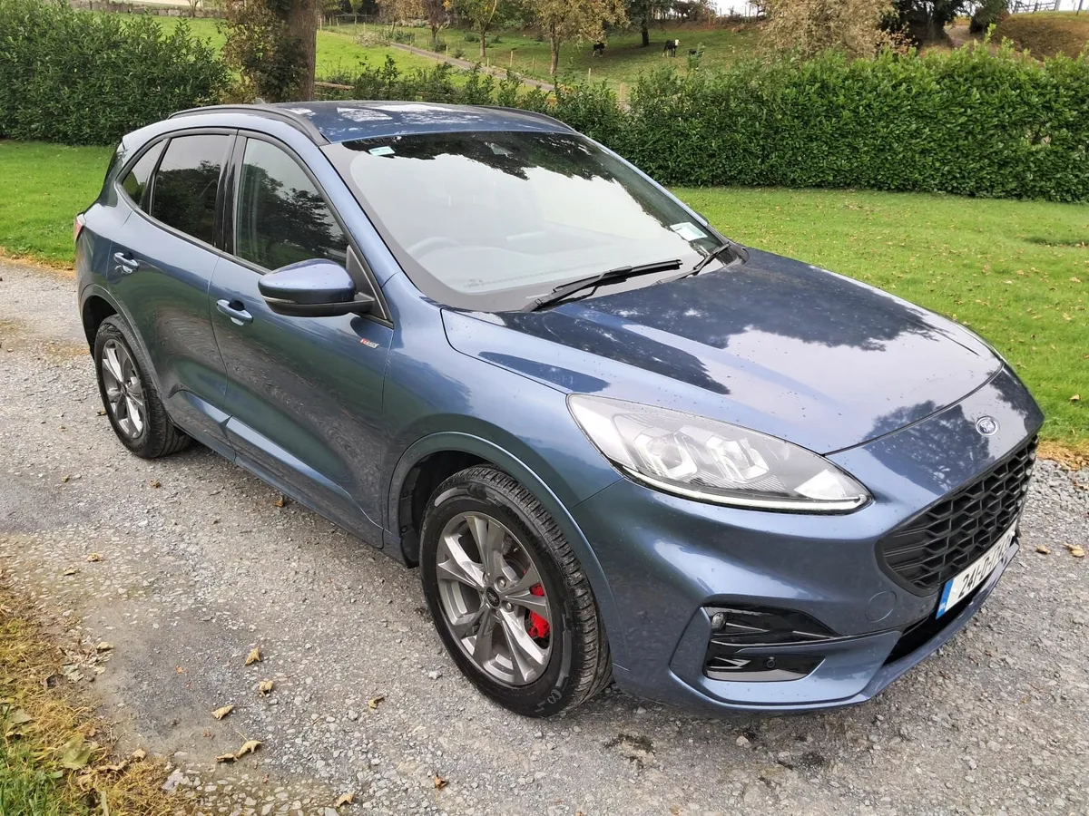 241 KUGA ST-LINE 2.5L PHEV - Image 1
