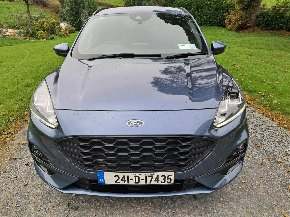 241 KUGA ST-LINE 2.5L PHEV - Image 2
