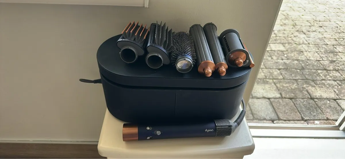 Dyson Airwrap - Image 1