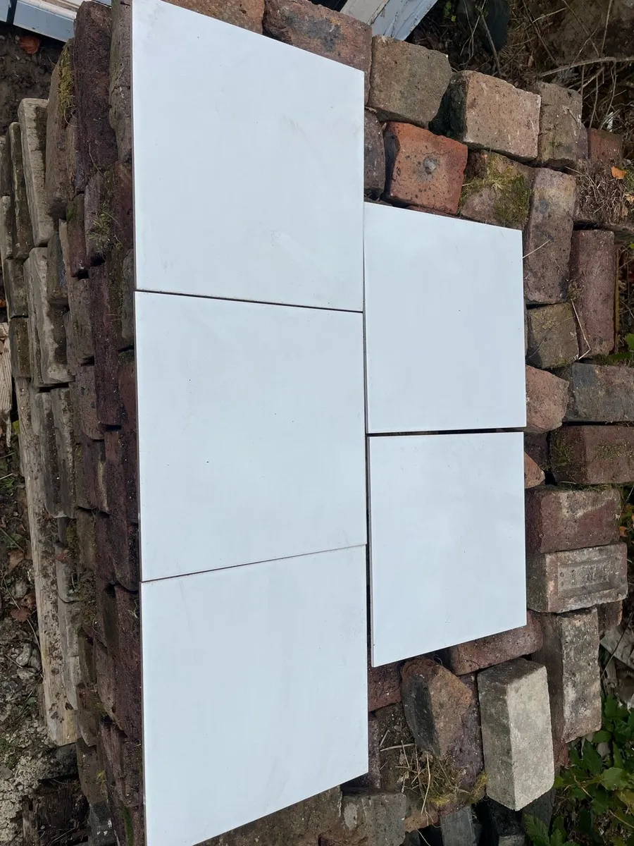 Square wall tiles cheap - Image 1