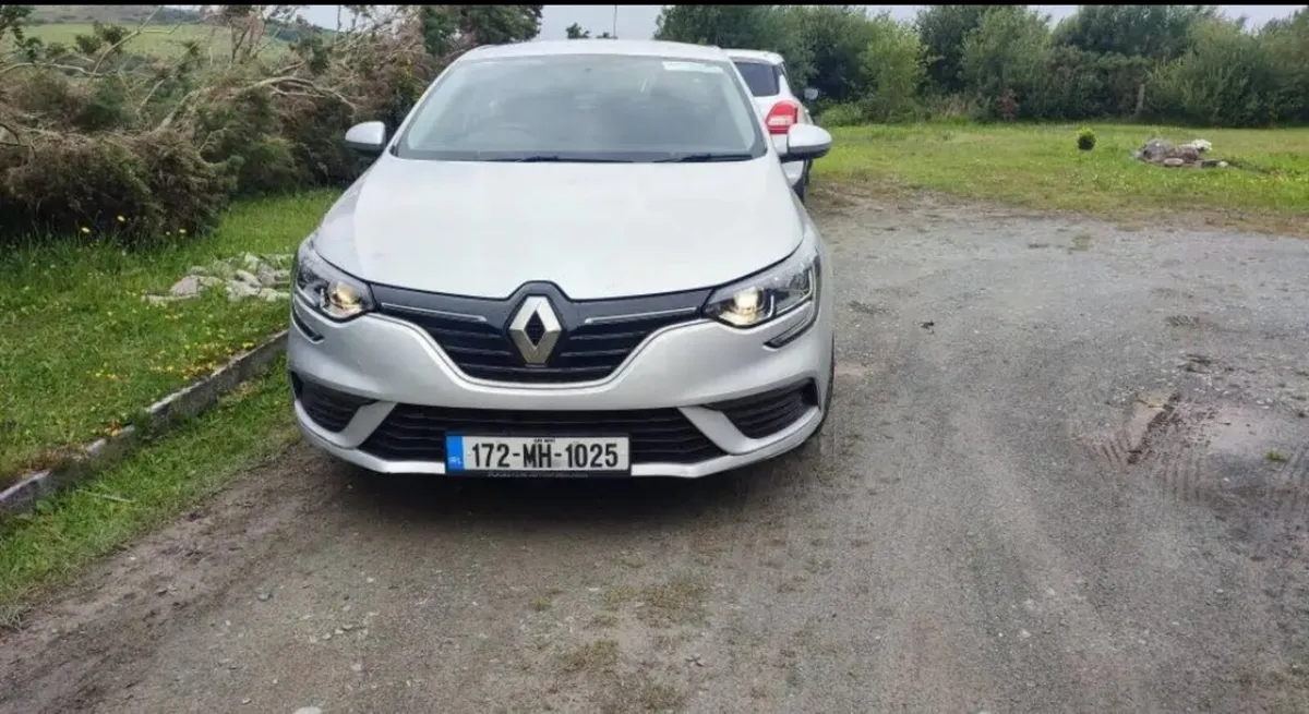 RENAULT MEGANE ..NEW NCT.. 27 000 miles - Image 2
