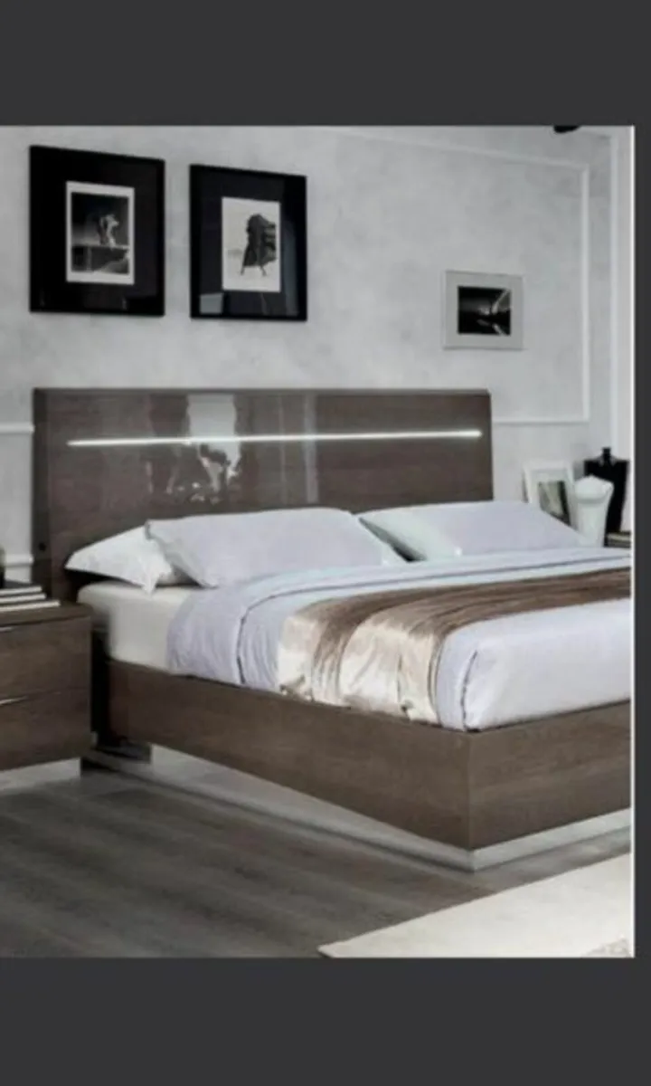 Italy Made Gloss Silver Birch King Size Bed - Image 2