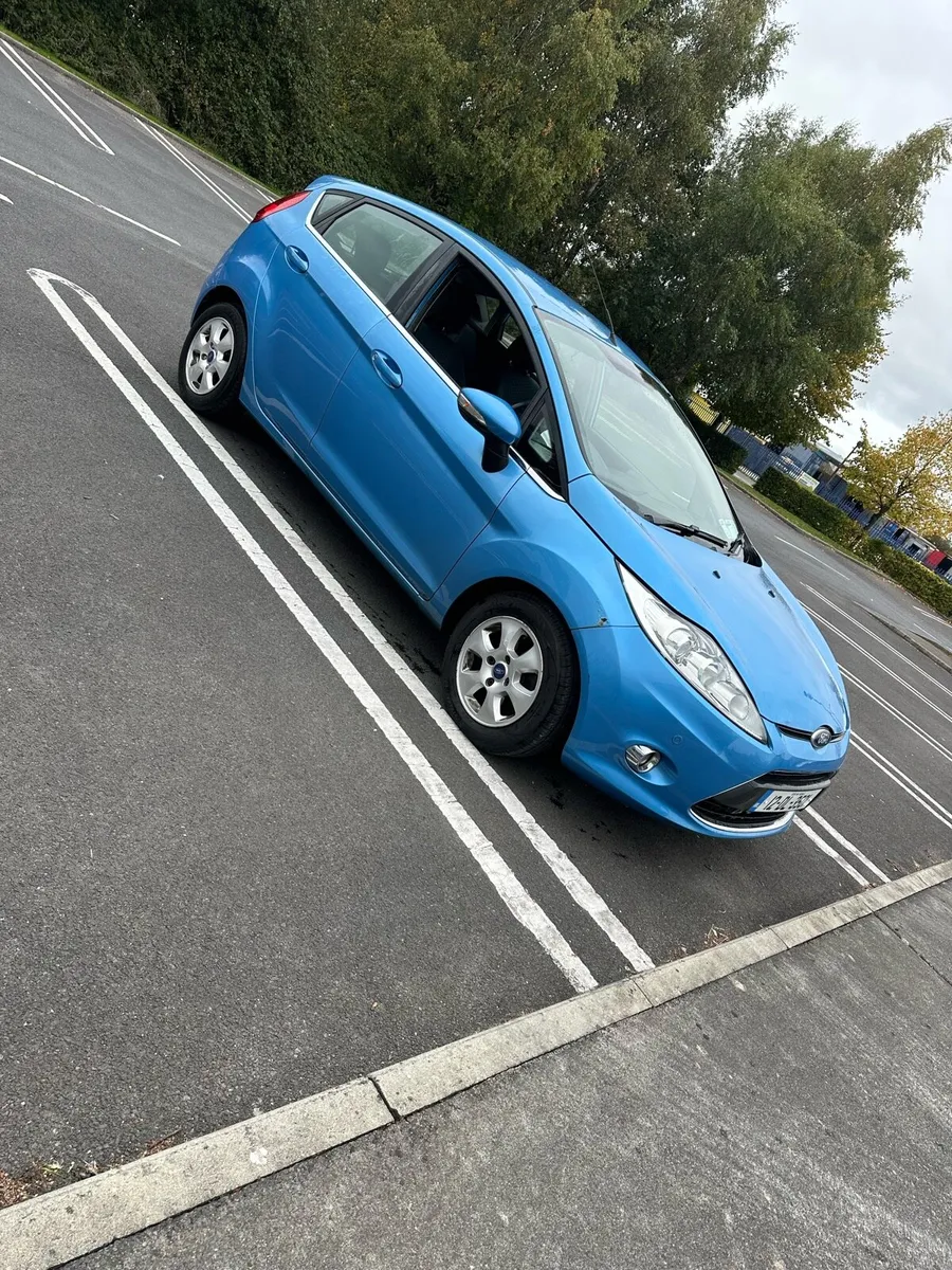 Ford fiesta - Image 2