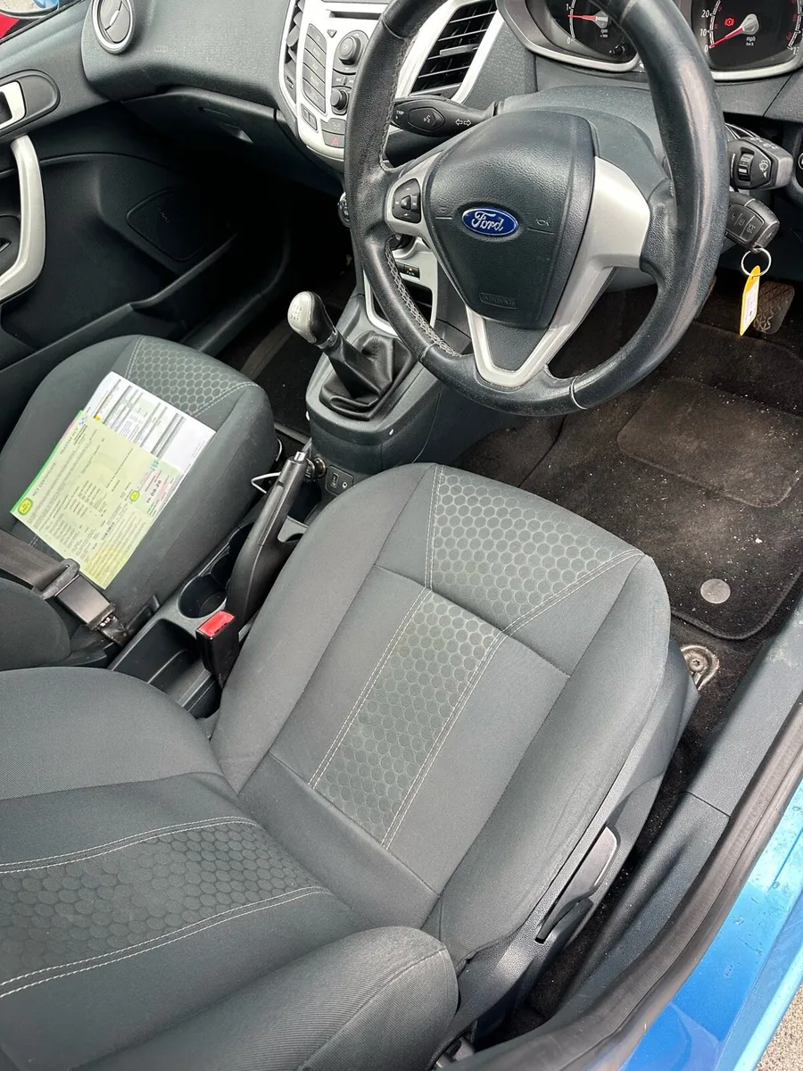 Ford fiesta - Image 4
