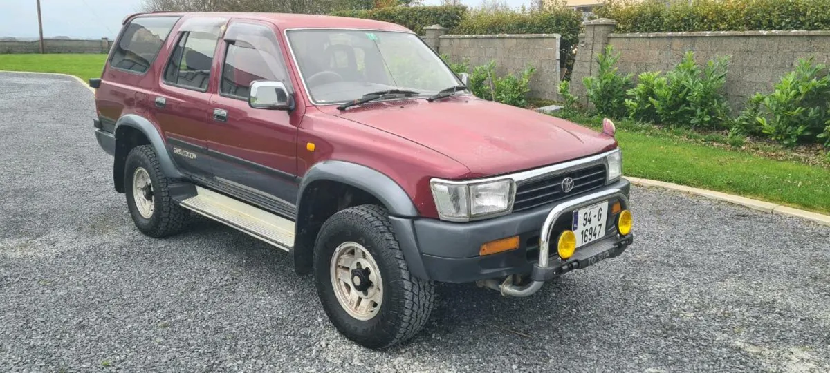 Toyota hilux Surf - Image 2